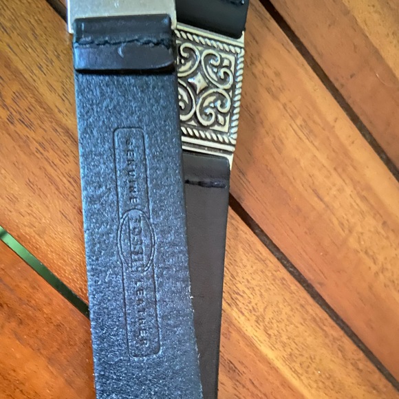 Fossil Leather Metal Plate Belt - Picture 6 of 7